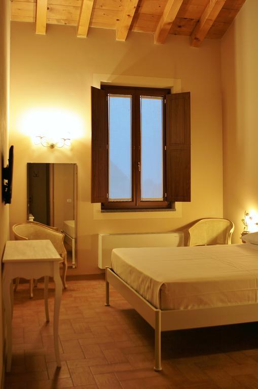 Agriturismo Cavrigo Lodi Pokoj fotografie