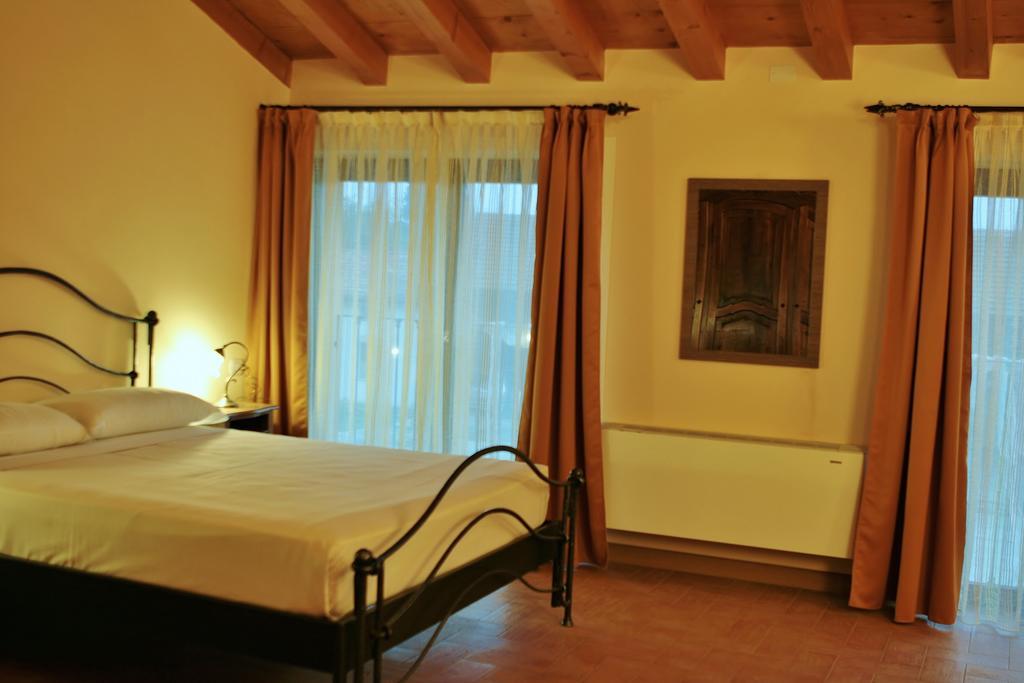 Agriturismo Cavrigo Lodi Pokoj fotografie
