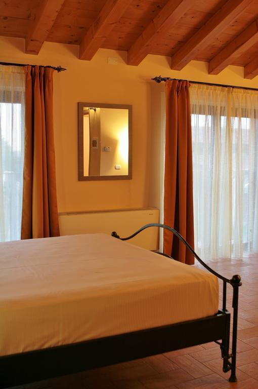 Agriturismo Cavrigo Lodi Pokoj fotografie
